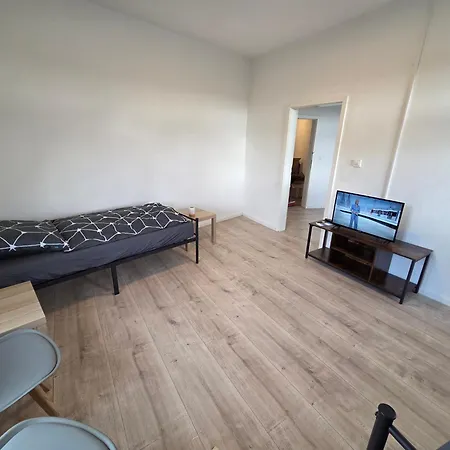 아파트 Monteurwohnung Zentral Mit Grossen Parkplatz